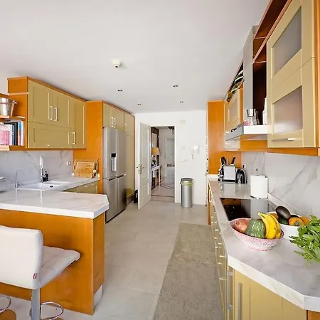 Elegant Penthouse On Marbella's Golden Mile Apartment Marbella